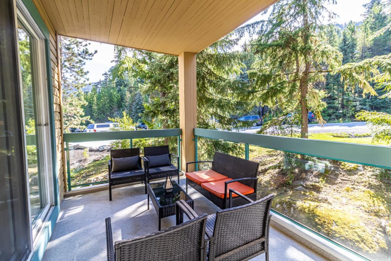 Snowbird Townhouses By Elevate Vacations Whistler Esterno foto